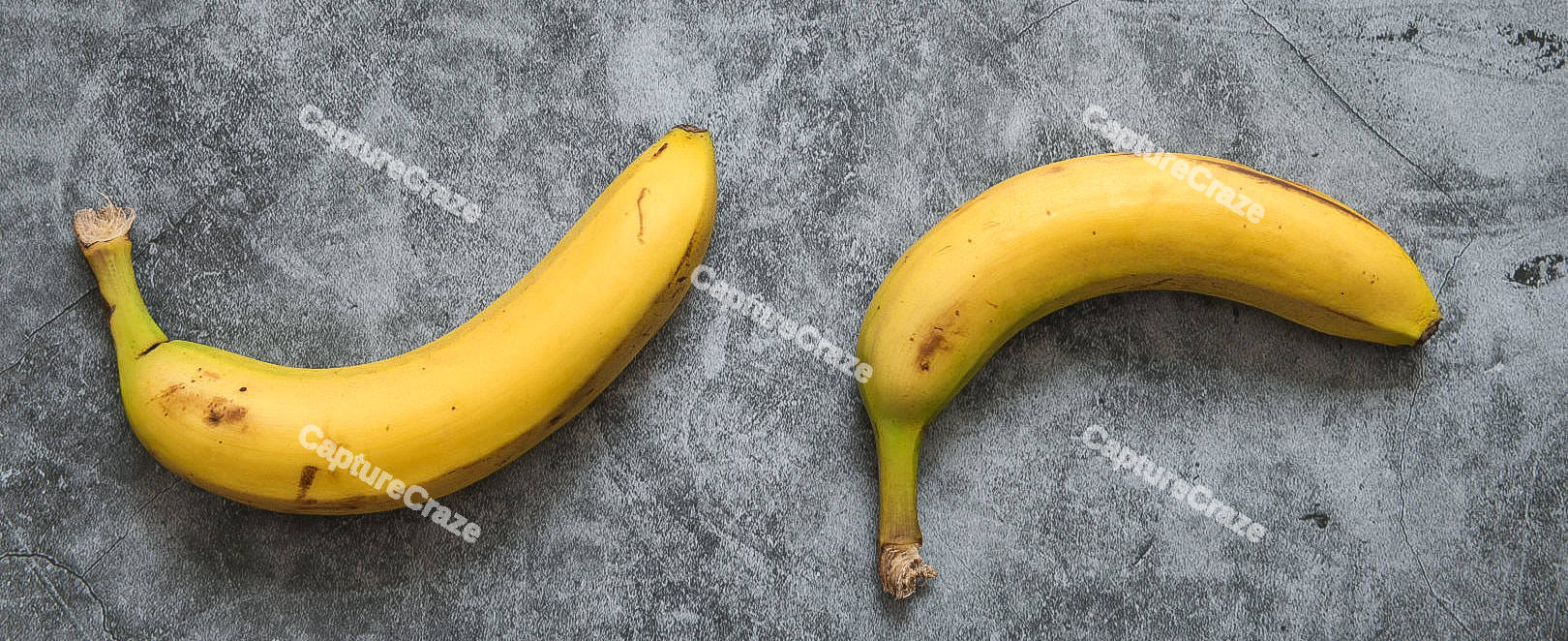 Two yellow bananas